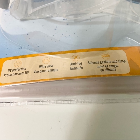 Outbound Anti-Fog UV-Protected Adult Swimming Mask Ages 14+ - Picture 4 of 11